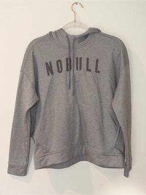 NOBULL Men's Light Gray Crewneck Hoodie with Bold Logo